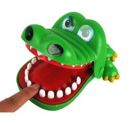 Gra uwaga na zęby krokodyla